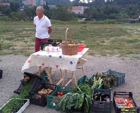 Il contadino Francesco del GAS di CiboInSalute al Mercatezio del mese a San Marco (PG)